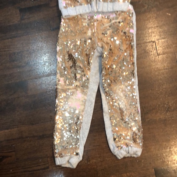 Fleece lined matching two piece sweatsuit with sequins. - Picture 3 of 7
